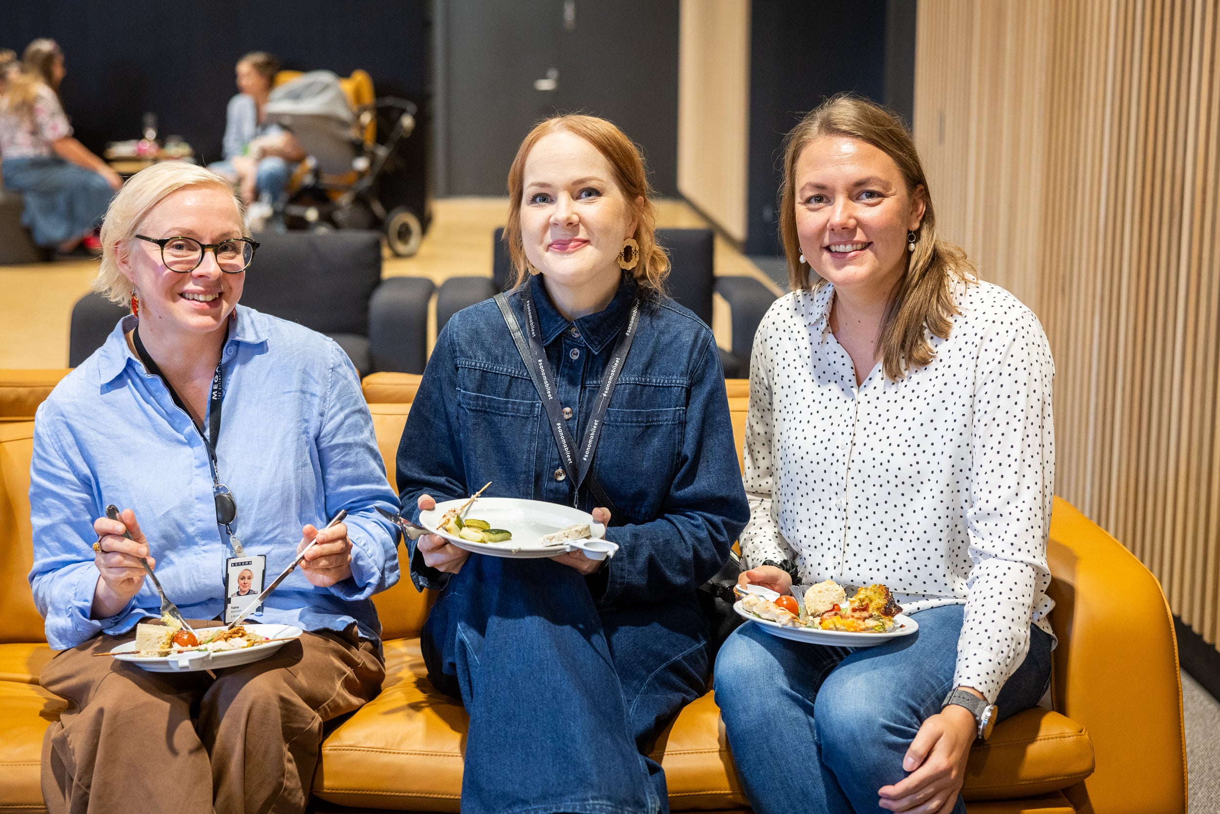 Kuvassa Taina Korhonen, Hanna Härkälä ja Matilda Akkola